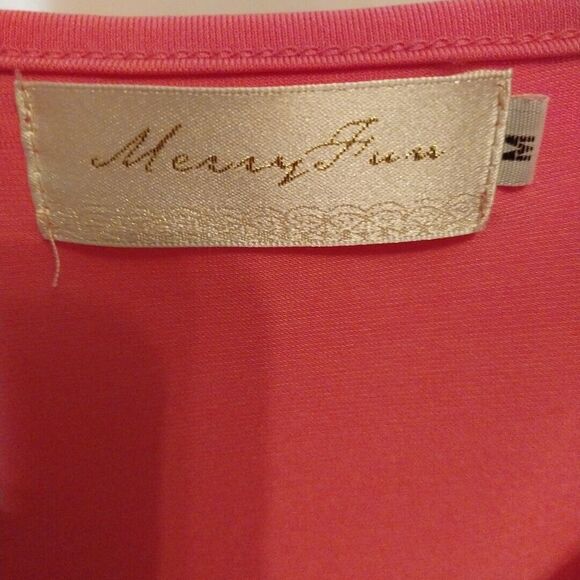 Merry Fun Women's Top Sz M Cold Shoulder Layered Ruffle Sleeves Soft Comfy Cute - Picture 4 of 8